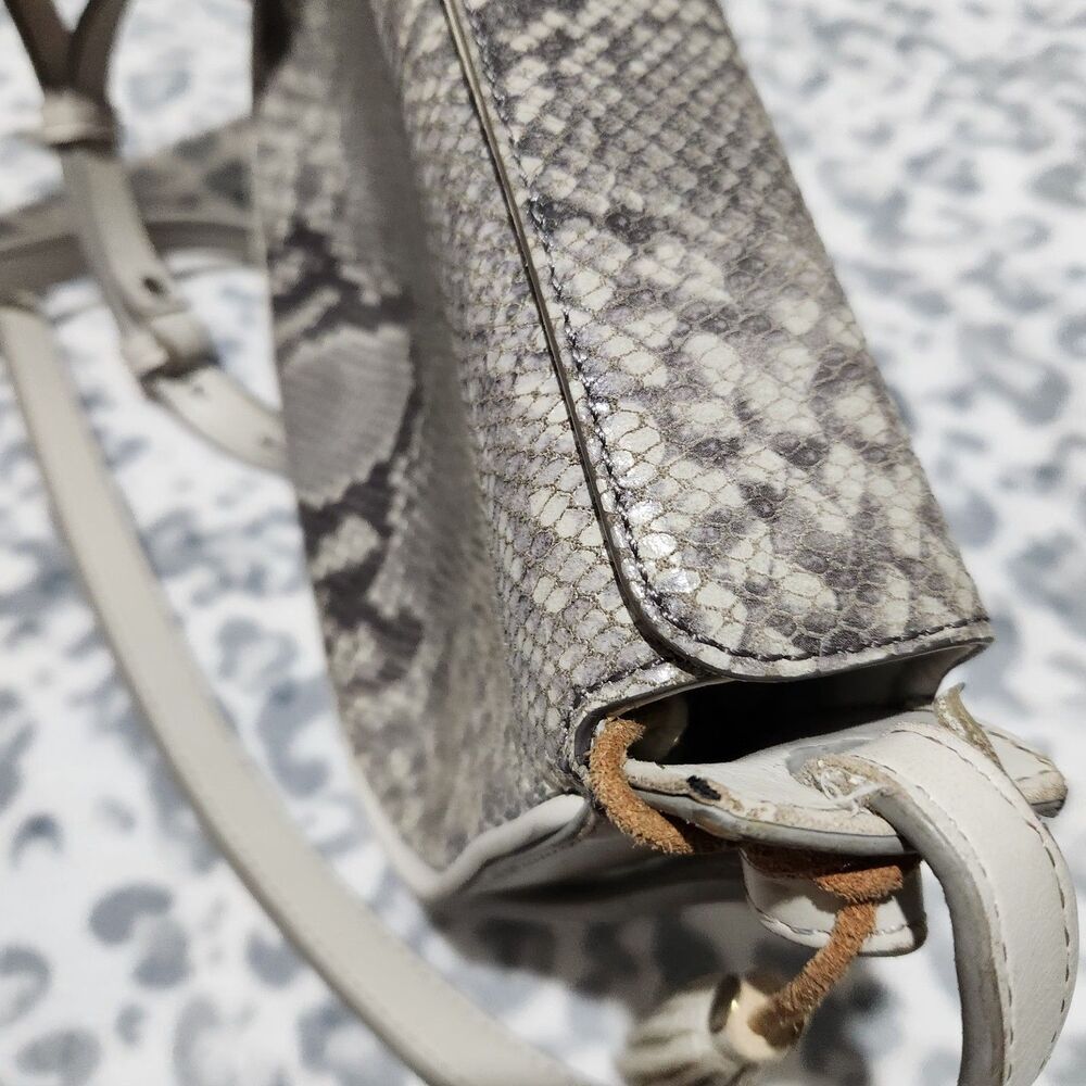 Banana Republic Crossbody Leather Bag 10x6x2 Snake Print - Picture 3 of 12